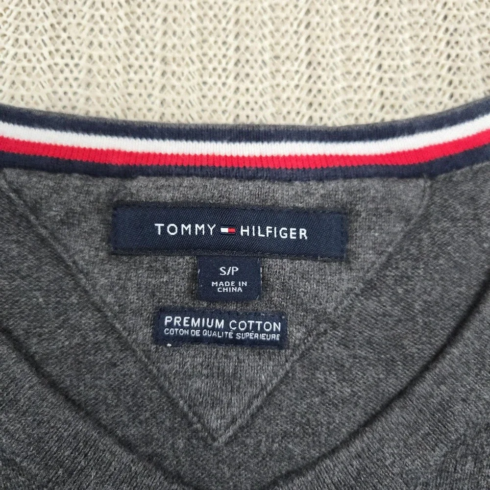 Tommy Hilfiger Sweater Mens Small Gray V Neck Logo Premium Cotton Knit Pullover
